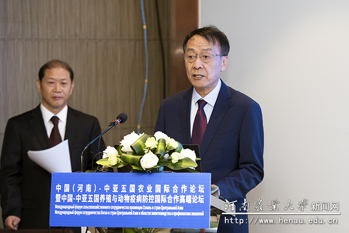 У��ί���κ�ɹس�ϯ�´�